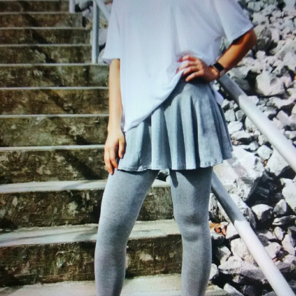 Sold out!!!Gray Junior Fit Pleated Skirt Leggings